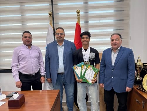 تهنئة من جامعة بنها الأهلية للطالب محمد العربي هلال، لاعب منتخب مصر للكيك بوكس، لحصوله على المركز الأول في بطولة الجمهورية مرحلة الشباب (أستيل Low Kick)